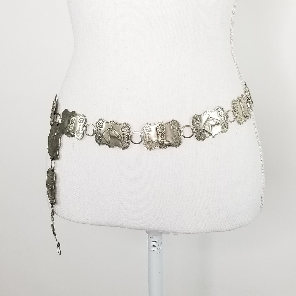 Vtg Western Cowgirl Metal Concho Belt
